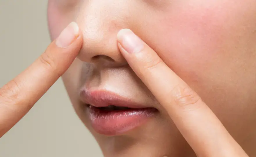 Nadmiar sebum - Jak zapanować nad błyszczeniem bez przesuszania?